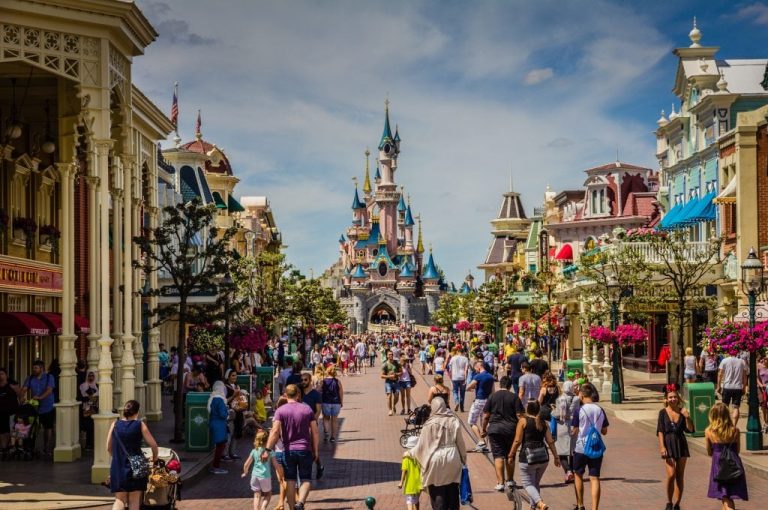 disneyland paris Paris Airport Transfers Disneyland Paris Transfers